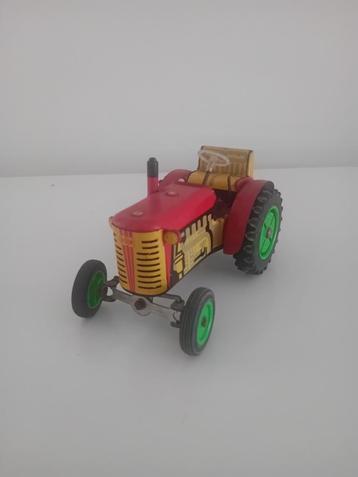 KDN Tractor - Vintage Opwindbaar Speelgoed beschikbaar voor biedingen