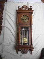 Antieke 2 gewichten klok Gustav Becker Freib Braunau i.Boehm, Ophalen