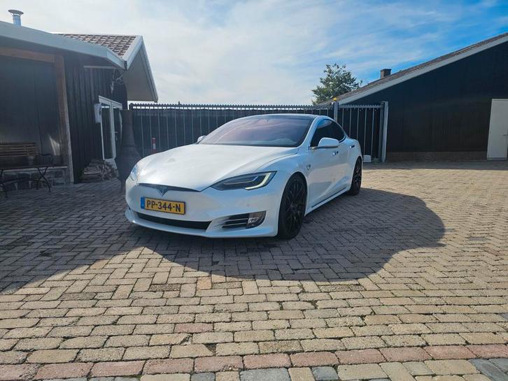 Tesla Model S 90D  AutoPilot /luchtvering/autopilot 2017, Auto's, Tesla, Particulier, Model S, 4x4, ABS, Achteruitrijcamera, Adaptive Cruise Control