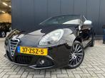 Alfa Romeo Giulietta 1.4 T Exe Automaat!/Leer/Navi/18'Lmv/To, Auto's, Zwart, 4 cilinders, Leder en Stof, Zwart