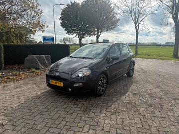 Fiat Punto 0.9 Twinair 85 5-D 2012 Zwart CLIMA/BLUE&ME/PDC!! beschikbaar voor biedingen
