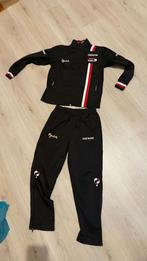 Az trainingspak mt 140, Sport en Fitness, Voetbal, Ophalen of Verzenden, Zo goed als nieuw