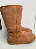 Uggs classic tall laarzen maat 39, Beige, Snowboots, Ophalen of Verzenden, Gedragen