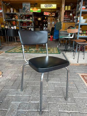Gave vintage/ industriële jaren 60/70 zwart chrome stoel beschikbaar voor biedingen