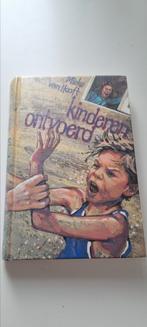 Mieke van Hooft - Kinderen ontvoerd, Boeken, Ophalen of Verzenden, Zo goed als nieuw, Mieke van Hooft; Dirk van der Maat