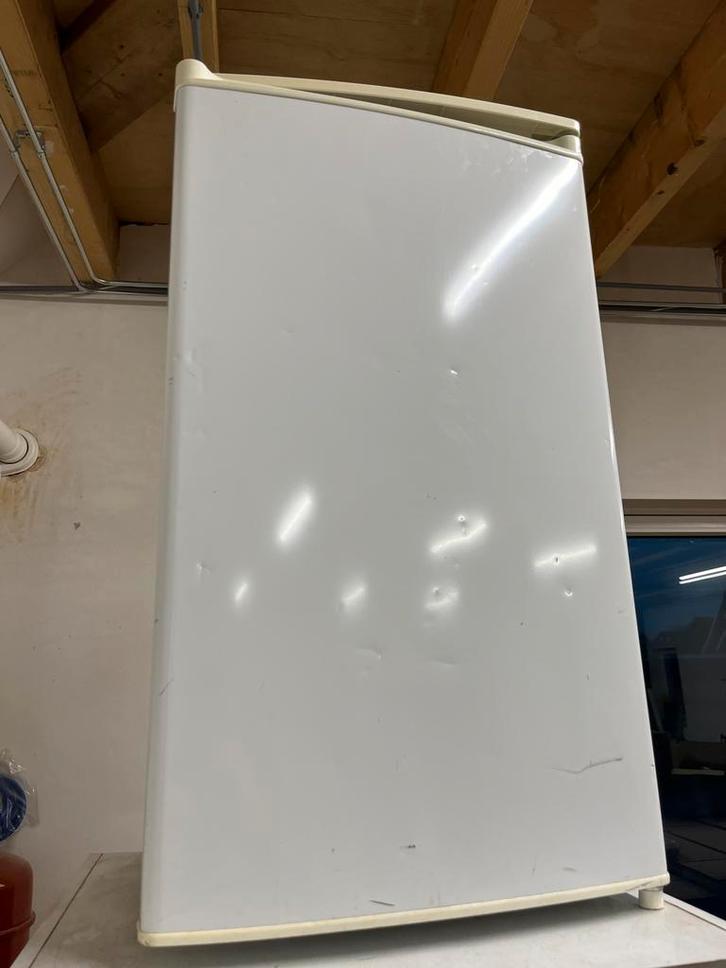 Koelkast camping, Witgoed en Apparatuur, Koelkasten en IJskasten, Zo goed als nieuw, Zonder vriesvak, Minder dan 75 liter, Minder dan 85 cm