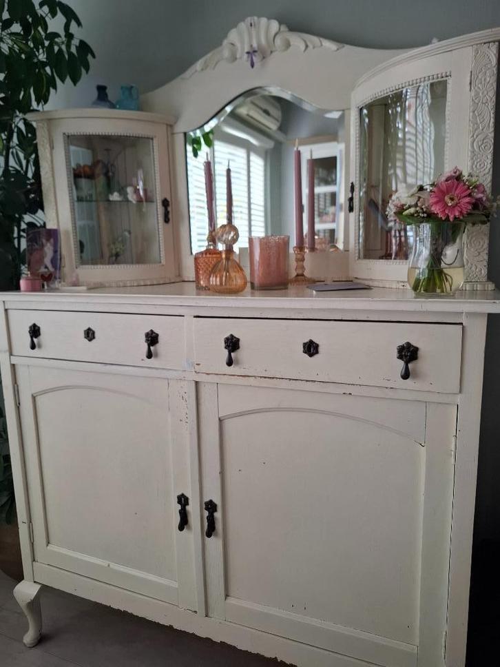 Schattige buffetkast, Huis en Inrichting, Kasten | Buffetkasten, Gebruikt, 150 tot 200 cm, 100 tot 150 cm, 50 tot 75 cm, Met lade(s)