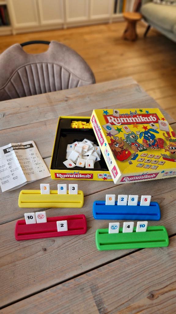 Rummikub junior - familiespel, Hobby en Vrije tijd, Gezelschapsspellen | Bordspellen, Zo goed als nieuw, Ophalen