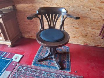 Vintage houten Thonet style Captain Chair. NU Zie omschr,
 beschikbaar voor biedingen