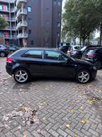 Audi A3 1.6 85KW 2006 Zwart, Auto's, Audi, Voorwielaandrijving, Euro 5, Zwart, Zwart