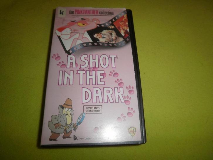 THE PINK PANTHER A Shot in the Dark Top Klassieker Op VIDEO!, Cd's en Dvd's, VHS | Film, Zo goed als nieuw, Komedie, Vanaf 6 jaar