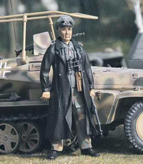 D-393,M-MODEL 1-35,NO,35012,German SS-Officer 12th SS, Hobby en Vrije tijd, Modelbouw | Figuren en Diorama's, Nieuw, Verzenden