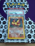 Pokemon Kaart: PSA 5 Rocket’s moltres 1ste edition!!, Ophalen of Verzenden, Zo goed als nieuw, Losse kaart, Foil
