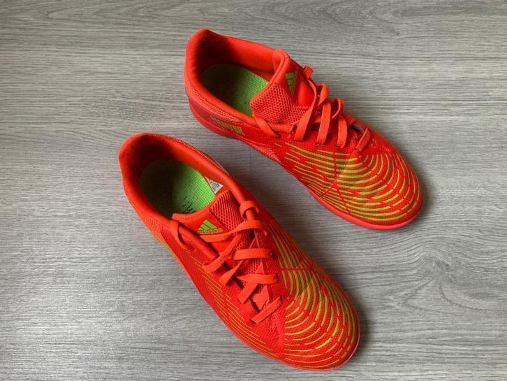 Voetbalschoenen Adidas Predator 35, Sport en Fitness, Voetbal, Zo goed als nieuw, Schoenen, Maat XS of kleiner, Ophalen of Verzenden