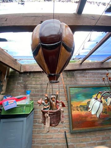 Decoratieve Luchtballon met Figuurtjes - Curiosa & Brocante beschikbaar voor biedingen