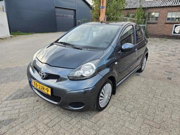 Toyota Aygo 1.0-12V Comfort,Apk,Nap,Airco beschikbaar voor biedingen