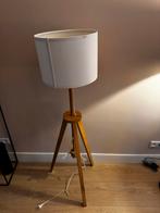 Ikea Staande Lamp - Houten Driepoot, Huis en Inrichting, Lampen | Vloerlampen, Ophalen, Gebruikt, Hout, 100 tot 150 cm