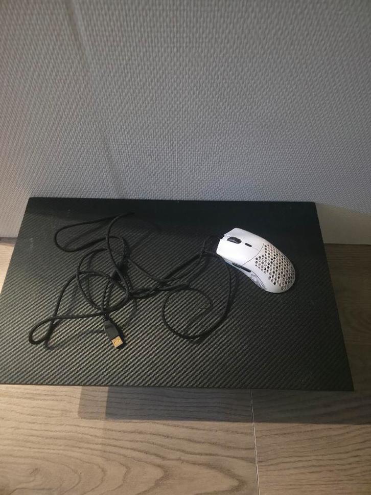 Glorious Model O Witte Gaming Muis, Computers en Software, Muizen, Zo goed als nieuw, Muis, Rechtshandig, Bedraad, Gaming muis