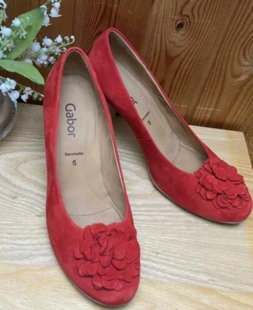 Gabor rode suède schoenen maat 38 [v], Kleding | Dames, Schoenen, Zo goed als nieuw, Schoenen met hoge hakken, Rood, Ophalen of Verzenden