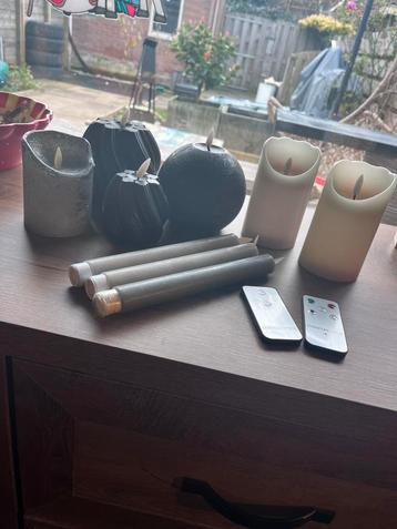 Set van 8 LED-kaarsen met afstandsbedieningen beschikbaar voor biedingen