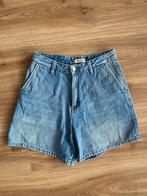 Carhartt korte broek maat 26, Kleding | Dames, Spijkerbroeken en Jeans, Ophalen of Verzenden