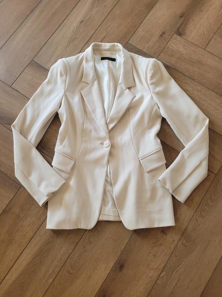 Super mooi creme kleurig jasje van Twin Set, maat M, Kleding | Dames, Jasjes, Kostuums en Pakken, Zo goed als nieuw, Jasje, Maat 38/40 (M)