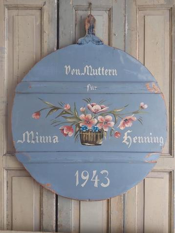 Antiek beschilderde broodplank 1943 beschikbaar voor biedingen