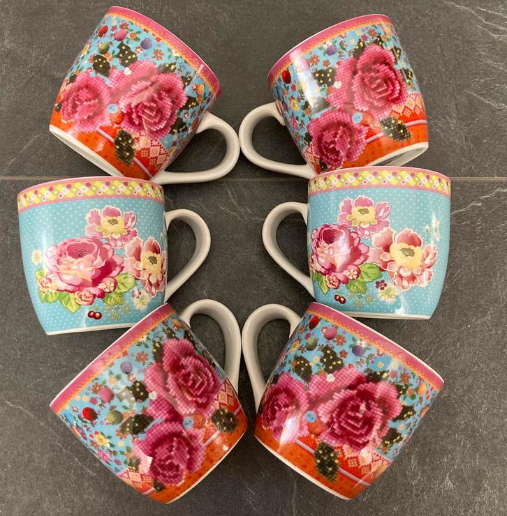 Albert Heijn (AH) bloemmotief mokken, 8,5 cm hoog., Huis en Inrichting, Keuken | Servies, Zo goed als nieuw, Kop(pen) en/of Schotel(s)