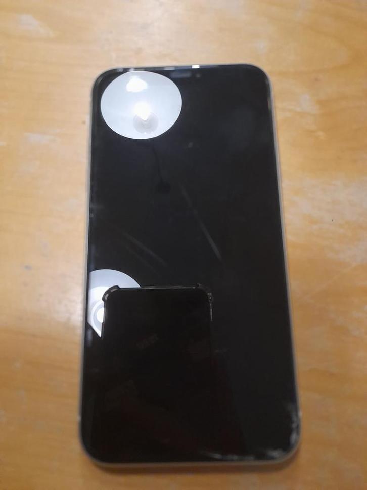 iPhone 11 - Gebruikt, Telecommunicatie, Mobiele telefoons | Apple iPhone, Gebruikt, 64 GB, Zonder abonnement, Zonder simlock, iPhone 11