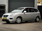 Kia Carens 2.0 CVVT X-tra | Airco | Trekhaak | Metalic lak |, Auto's, Kia, Te koop, Zilver of Grijs, Benzine, 73 €/maand