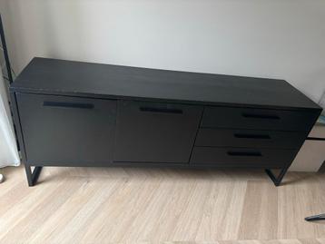 Zwart dressoir met lades en deuren beschikbaar voor biedingen