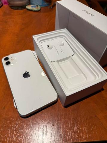 iPhone 11 – 64 GB – Wit – In doos met ongebruikte oortjes beschikbaar voor biedingen