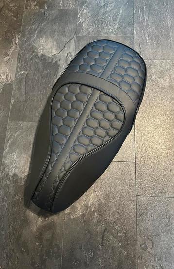 Nieuw custom audi rs zadel vespa sprint/primavera/Electrica beschikbaar voor biedingen