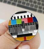 CRT TV VHS Testbeeld retro Enamel Pin Broche, Ophalen of Verzenden, Nieuw, Transport