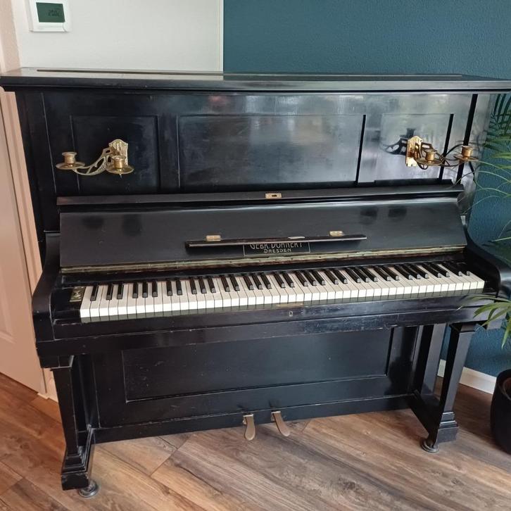 Piano, zwart, Gebr. Dohnert, antiek,hydrometer en hydroceel, Muziek en Instrumenten, Piano's, Gebruikt, Piano, Zwart, Ophalen