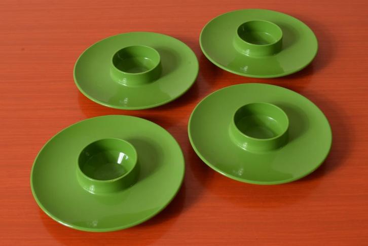 Set van 4 retro vintage jaren 70 Mepal eierdopjes, Huis en Inrichting, Keuken | Servies, Gebruikt, Overige typen, Effen, Overige materialen