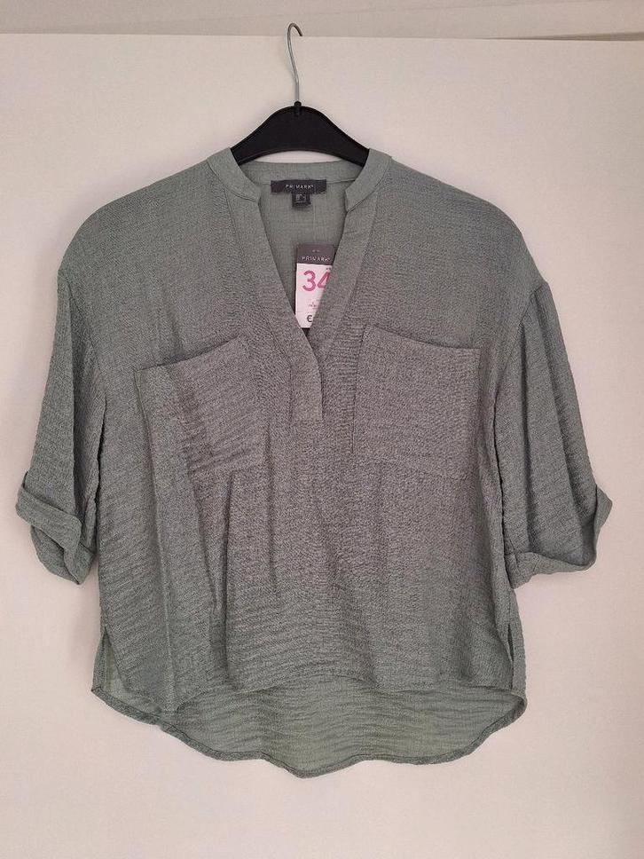 NIEUW mint groene blouse Primark - maat XS 34, Kleding | Dames, Blouses en Tunieken, Nieuw, Maat 34 (XS) of kleiner, Groen, Ophalen of Verzenden