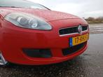 Fiat Bravo 1.4 16V 5DR 2011 Rood, Auto's, Voorwielaandrijving, Euro 5, Stof, Zwart