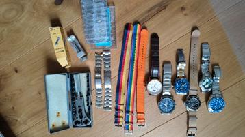 Diverse horloge,s en onderdelen beschikbaar voor biedingen