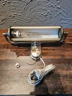 Vintage Wandlamp, pianolamp, messing met ivoor kleurig glas, Ophalen of Verzenden, Gebruikt, Glas, Industrieel