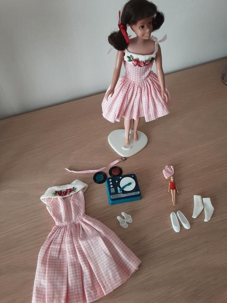 Vintage barbie en scooter set #1626 en #1913, Verzamelen, Poppen, Zo goed als nieuw, Pop, Ophalen of Verzenden