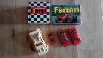Ferrari    Boeken   miniatuur auto  beschikbaar voor biedingen