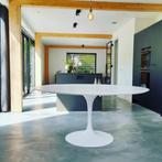 Ronde Saarinen Tulip eettafel 137cm, Huis en Inrichting, Tafels | Eettafels, Overige materialen, Rond, Nieuw, Ophalen of Verzenden
