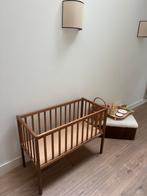 Woodies Vintage Bedside Crib walnoot, Ophalen, Zo goed als nieuw, Wieg