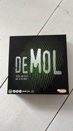 Wie is de mol? GRATIS, Hobby en Vrije tijd, Gezelschapsspellen | Bordspellen, Vijf spelers of meer, Ophalen of Verzenden, Zo goed als nieuw