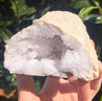 Grote Bergkristal geode edelsteen verzameling natuursteen, Ophalen of Verzenden, Zo goed als nieuw