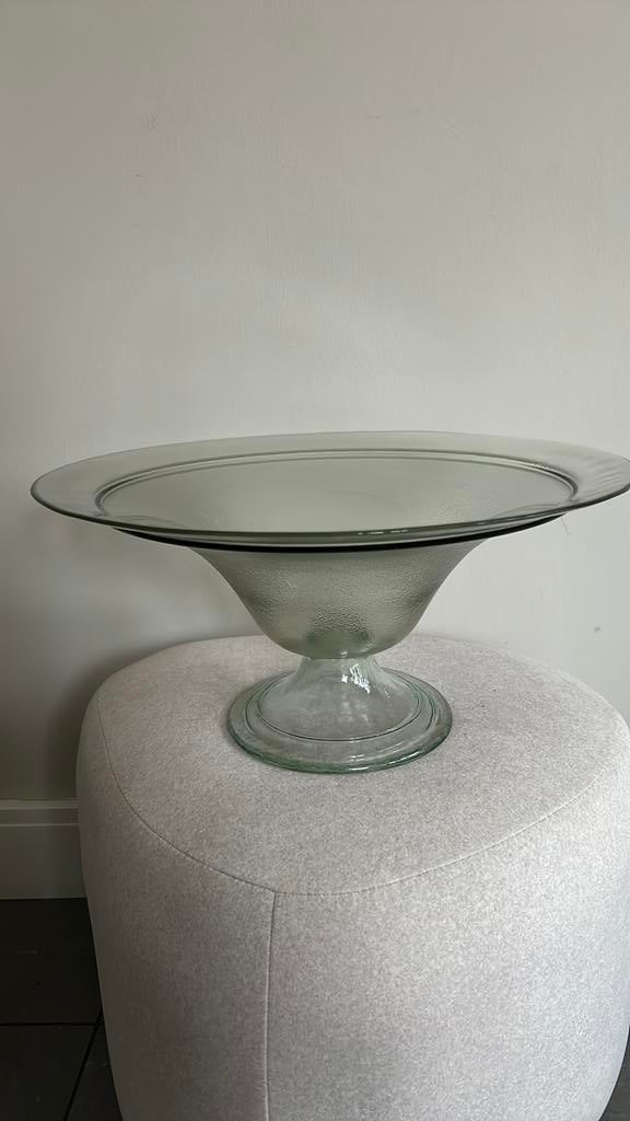 Nieuw! Grote glazen schaal op voet 40cm, Huis en Inrichting, Woonaccessoires | Schalen en Manden, Ophalen, Schaal, Rond, Nieuw