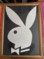 Playboy Bunny Ingelijst, Ophalen