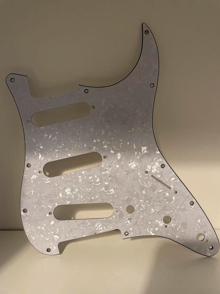 Stratocaster slagplaat parelmoer, Muziek en Instrumenten, Instrumenten | Onderdelen, Zo goed als nieuw, Elektrische gitaar, Ophalen of Verzenden