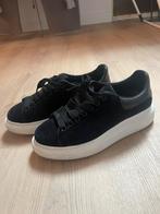 Alexander mqueen dames schoen maat 40, Kleding | Dames, Schoenen, Ophalen of Verzenden, Zo goed als nieuw, Zwart, Sneakers of Gympen